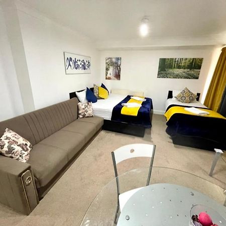 2 Bedrooms Modern Central London Apartment, Full Kitchen, 5 minutes Tube Station Exterior foto