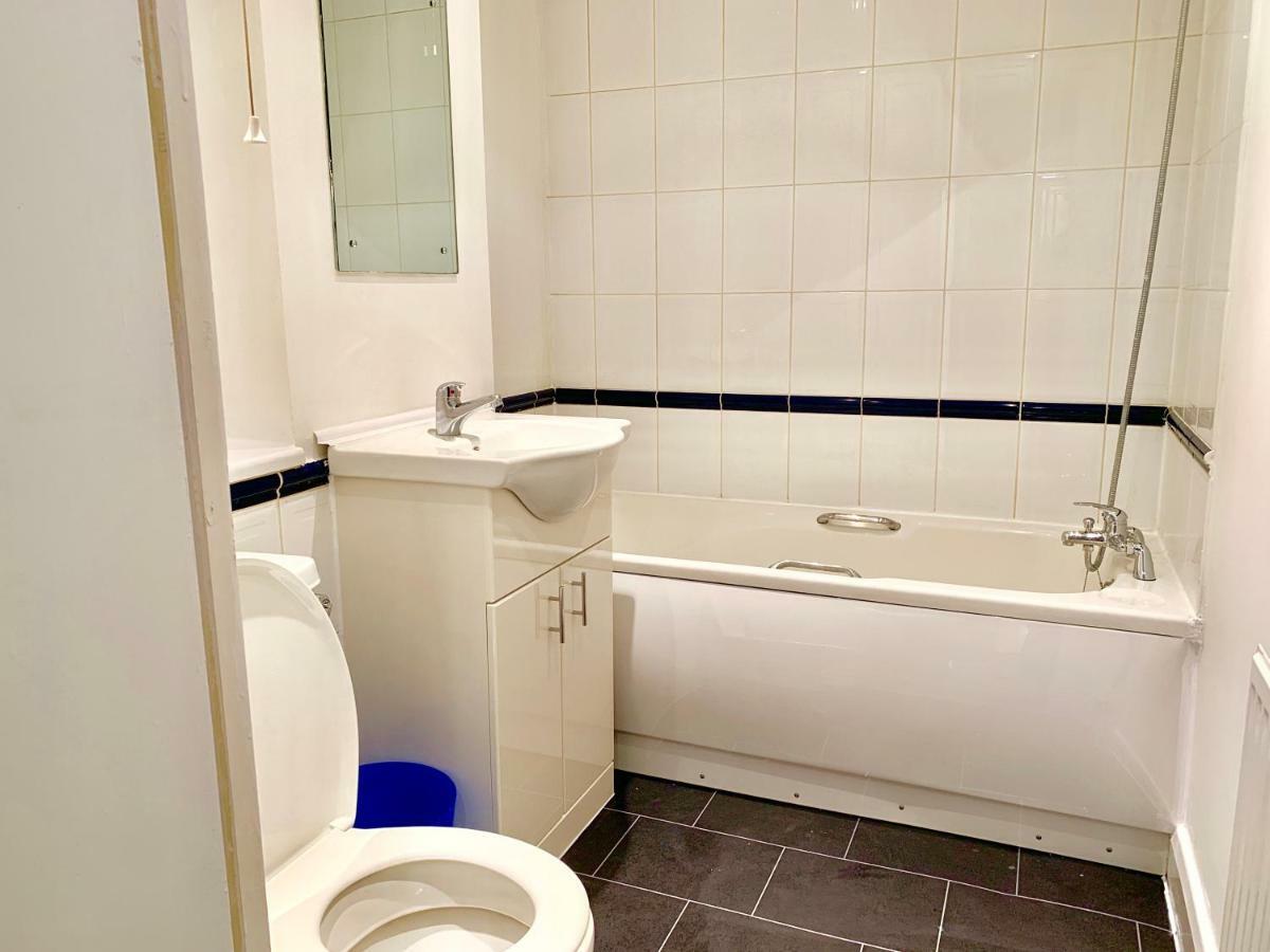 2 Bedrooms Modern Central London Apartment, Full Kitchen, 5 minutes Tube Station Exterior foto